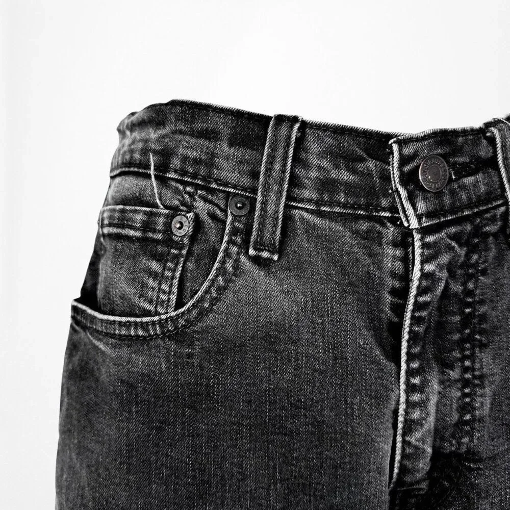 Vintage Y2K 90s Men's Dark Gray Slim Fit Skinny Denim Levi Jeans Size 32